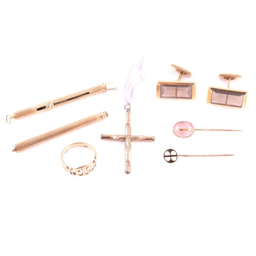 177 - A group of gentleman's jewellery items, including a pair of 14ct yellow gold and smoky quartz cuffli... 
