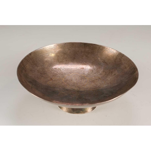 116 - A Japanese silver pedestal dish, 20th century, the interior inlaid with gold paulownia, the Mon of t... 