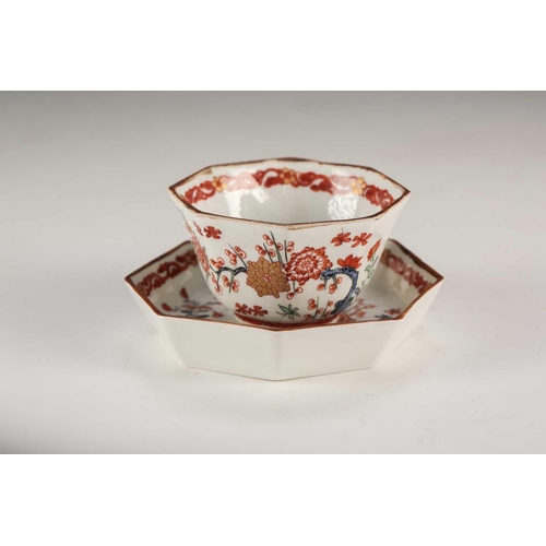 130 - A Japanese kakiemon octagonal tea bowl & saucer, Edo,18th century, painted with quail and insects wi... 