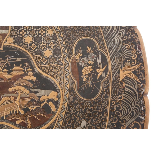 131 - A large Japanese lacquered bronze charger by Kuroda Kiichhi, Kyoto, late Meiji period, the centre wi... 