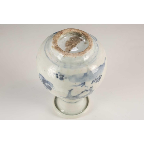 94 - A Japanese blue & white vase, Edo, mid 17th century, the folded over rim above birds in blossoming p... 