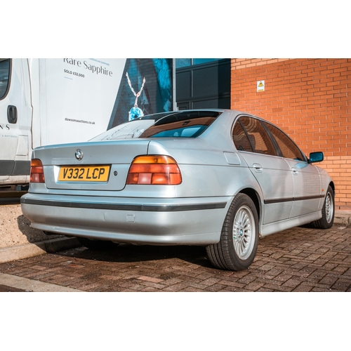 326 - A 1999 BMW 523i SE Auto silver saloon, registration V332 LCP, first registered 01/09/1999, mileage 1... 