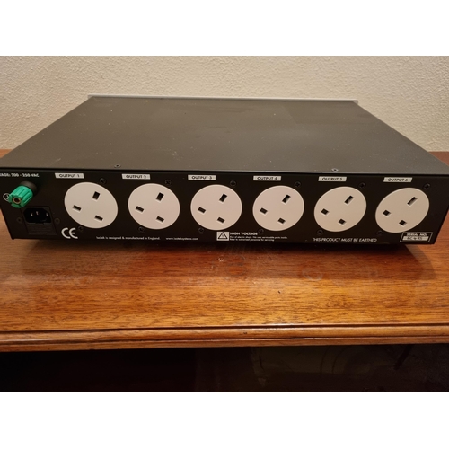 471 - An extensive and fine quality collection of Hi-Fi equipment, comprising a Naim PSU XPS-2 amplifier, ... 