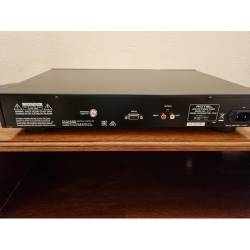 471 - An extensive and fine quality collection of Hi-Fi equipment, comprising a Naim PSU XPS-2 amplifier, ... 