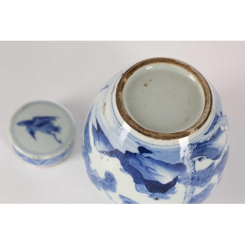 239 - A Chinese blue & white tea caddy, Qing, 18th/19th century, the lid painted with a single crane over ... 