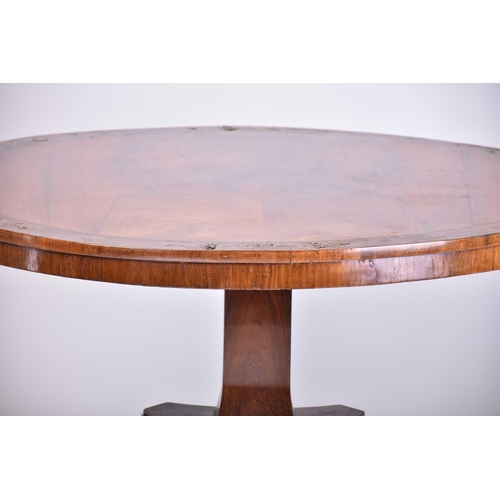 398 - A Regency figured rosewood and brass inlaid circular breakfast table with stylized honeysuckle borde... 