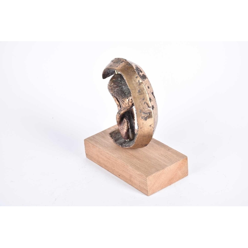 477 - An untitled modernist bronze sculpture, attributed to Naomi Blake FRBS (1924-2018) on a wooden plint... 