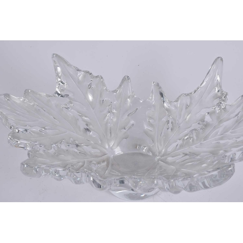 527 - A large contemporary Lalique 