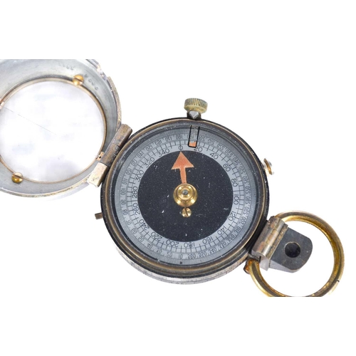 554 - A British Military issue Verner's Pattern World War One compass, with oxidised brass case and mother... 