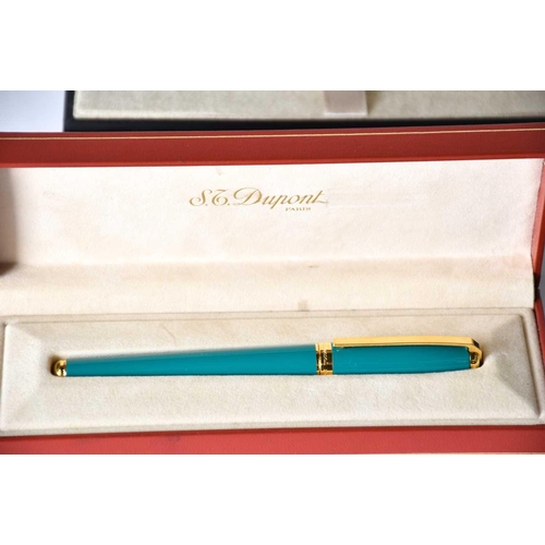 583 - An S T Dupont blue banded Laque de Chine fountain pen, with 18ct gold nib, serial number 44CCA95; an... 