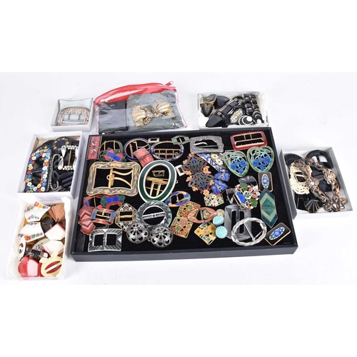 589 - A large single-owner collection of belt buckles, late 19th century and later, to include many art no... 