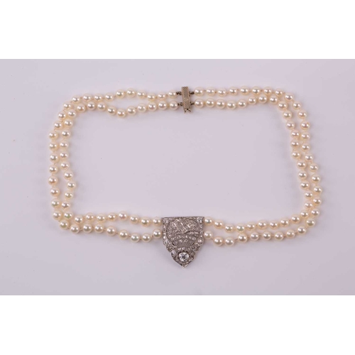 120 - A Belle Époque style pearl choker, comprises a 'giardinetti' centrepiece bordered with millgrain det... 
