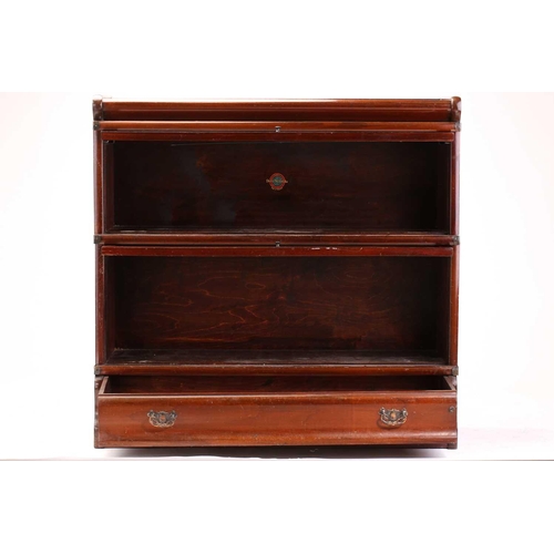 122 - A pair of two-section mahogany Globe Wernicke modular bookcases with bevelled edge plain glazing and... 