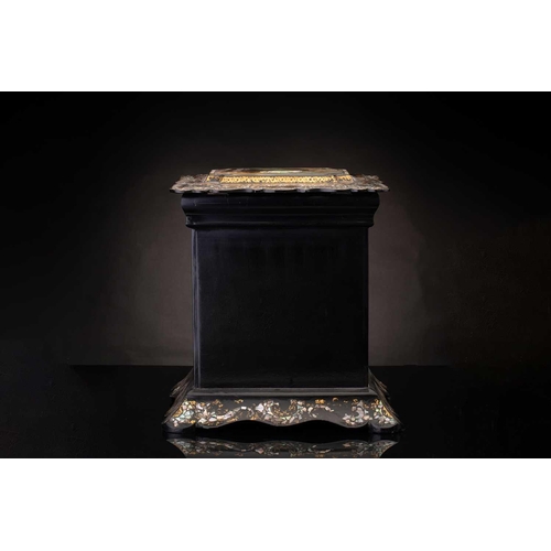 179 - A Victorian papier mache table writing cabinet, work box in the manner of Jennens & Bettridge of Bir... 