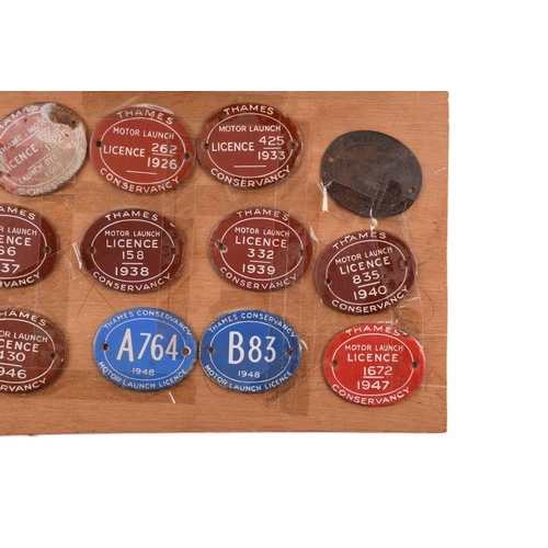 188 - A collection of early 20th century Thames Conservancy enamel plates / licences, dating from 1915 - 1... 