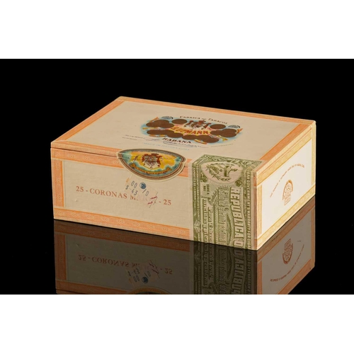 239 - A sealed box of 25 H. Upmann Coronas Major cigars, an opened box of 23 H. Upmann Coronas major cigar... 