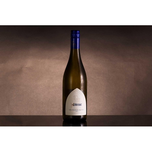 240 - Fourteen bottles of assorted white wine, to include 2020 Chablis Les Pargues Servin (x2), 2020 Domai... 