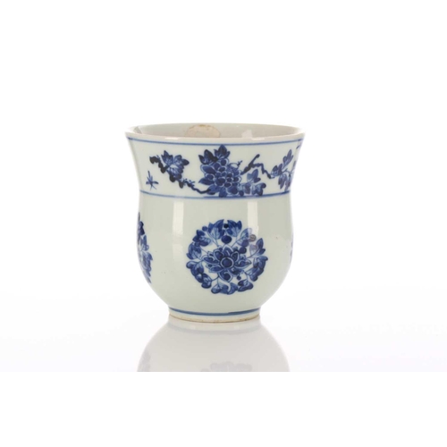 183 - A Chinese blue & white zha dou, Qing, painted with medallions of lotus flowers and leaves beneath a ... 