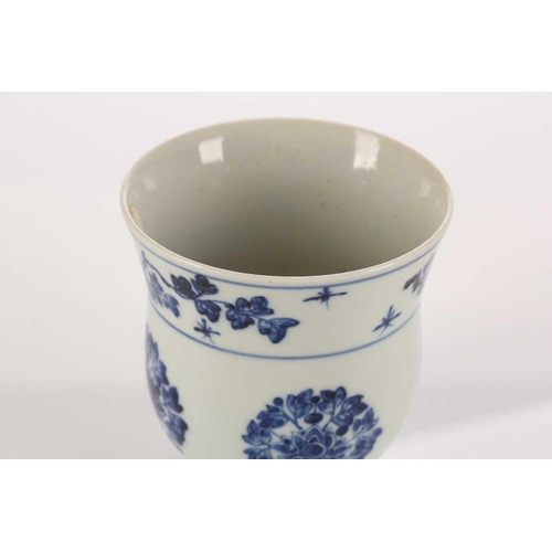 183 - A Chinese blue & white zha dou, Qing, painted with medallions of lotus flowers and leaves beneath a ... 