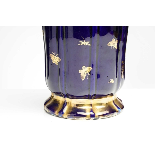 329 - A Masons ironstone two-handled vase and cover, C1820, the cobalt blue cover and body with parcel gil... 