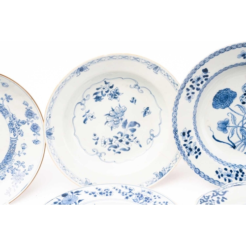 156 - A collection of Chinese export blue & white porcelain plates, Qing, 18th century, comprising a large... 