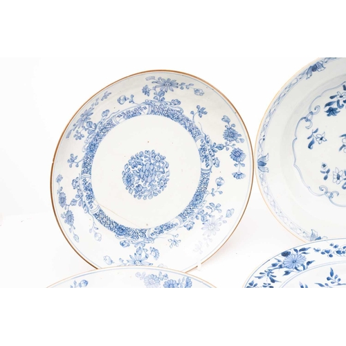 156 - A collection of Chinese export blue & white porcelain plates, Qing, 18th century, comprising a large... 