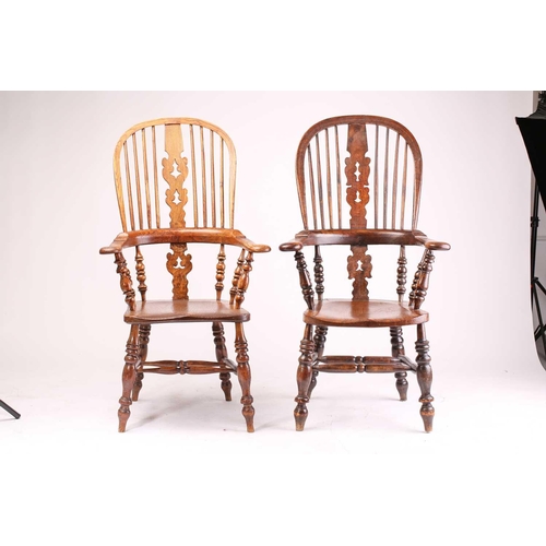 292 - Two similar19th/20th-century Yorkshire-type Windsor open armchairs with hoop backs, pierced splats a... 