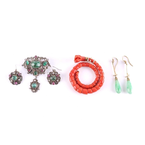 294 - A small collection of precious coral jewellery, and others; to include a red precious coral expandab... 