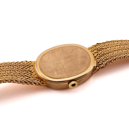 380 - A lady's Longines dress watch, featuring a Swiss-made quartz movement in an oval yellow gold case st... 