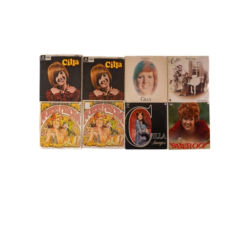 18 - 32 Mersey Liverpool vinyl LPs, including the following titles by the artist Ken Dodd. The Ken Dodd C... 