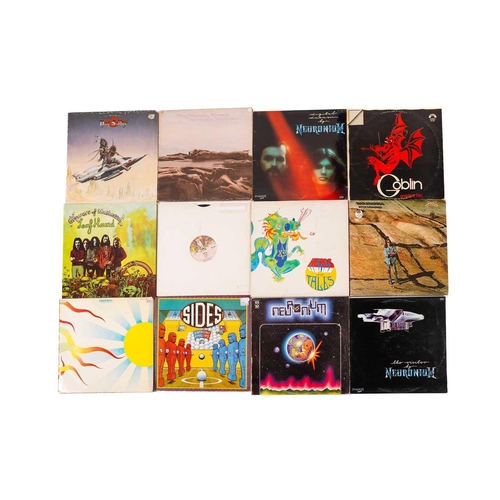 256 - 31 Prog/ Rock vinyl LPs including Anthony Phillips- Sides, The Moody Blues- Seventeenth Sojourn, Neu... 