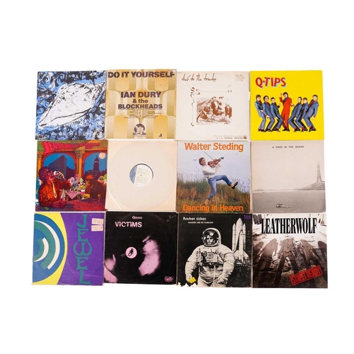 295 - 39 New Wave/ Alternative vinyl LPs including Europeans Live, Fabulous Poodles- Think Pink, Gruppo Sp... 