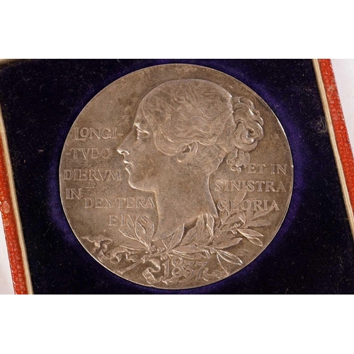 391 - Two large Queen Victoria Diamond Jubilee medallions, 1837 - 1897, 56mm dia, in original presentation... 