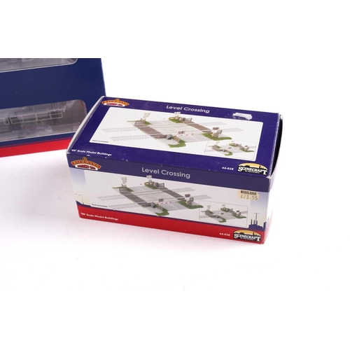 410 - Four boxed Bachman Branch-Line items, comprising 32-901 Class 108 DMU 2 Car 'Network Southeast', 32-... 