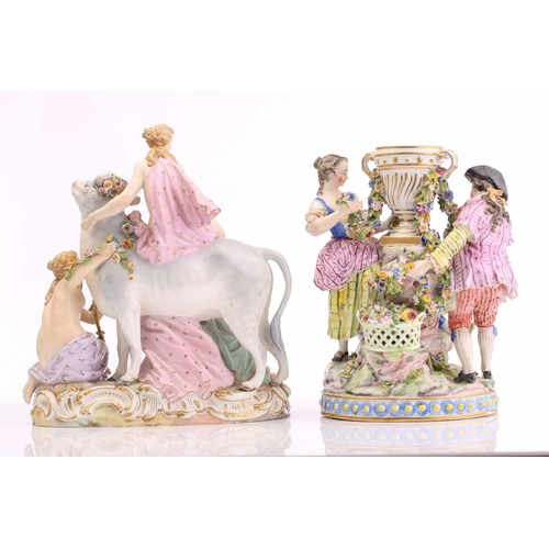 431 - Meissen figure group, depicting three children decorating a cup with garlands of flowers, on a round... 