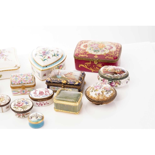 453 - A collection of trinket and pill boxes, including Limoges, Halcyon Days, Crown Staffordshire and oth... 