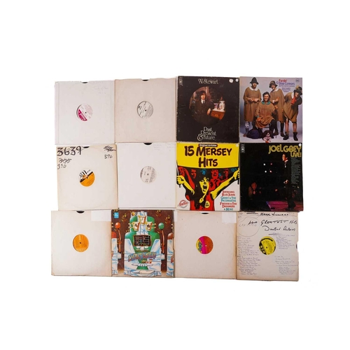 362 - 123 70s vinyl LPs including titles from artists such as Gallagher and Lyle, Nillson, Neil Diamond, A... 