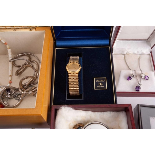 10 - A collection of mixed collection of costume and other jewellery including a Seiko quartz watch, boxe... 