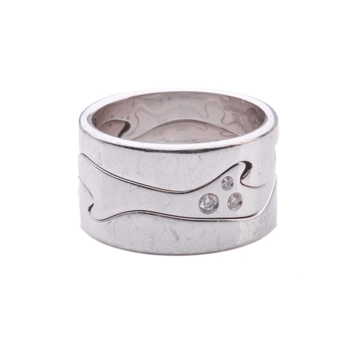 200 - Georg Jensen - 'Fusion' three-piece ring in 18ct white gold, consists of both end and centre rings t... 