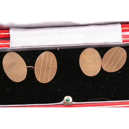 207 - A mixed collection comprising of a pair of 9ct gold oval cufflinks each with one engine-turned panel... 