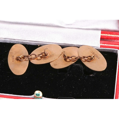 207 - A mixed collection comprising of a pair of 9ct gold oval cufflinks each with one engine-turned panel... 