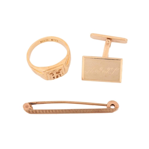 25 - A signet ring, a collar pin and a single cufflink; the signet ring comprises a raised square ring he... 