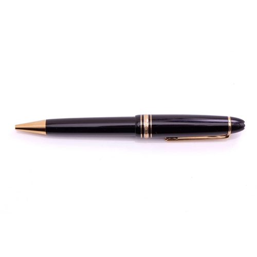 272 - Montblanc Meisterstück Classic Le Grand rollerball pen, with steel cap and black resin barrel, gold-... 