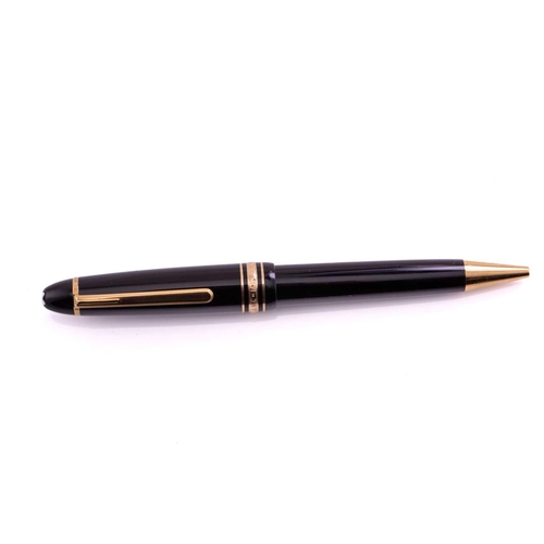 272 - Montblanc Meisterstück Classic Le Grand rollerball pen, with steel cap and black resin barrel, gold-... 