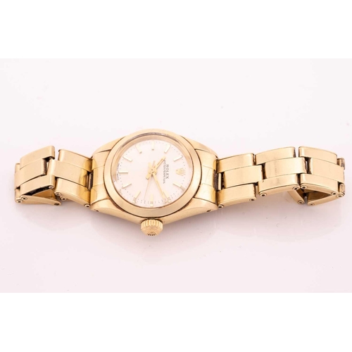 290 - A Rolex Oyster Perpetual Lady's wristwatch, featuring a Swiss-made automatic movement in a yellow me... 