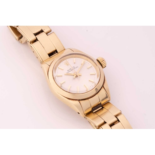 290 - A Rolex Oyster Perpetual Lady's wristwatch, featuring a Swiss-made automatic movement in a yellow me... 