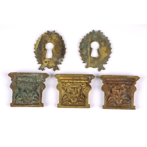 164 - A collection of small grand tour items including a late grand tour cast bronze model of an ancient R... 