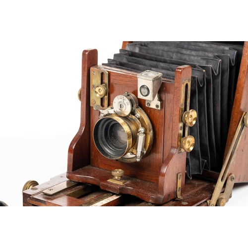 189 - A collection of Edwardian and later cameras, to include a Linhof of Germany standard 5 x 4 press cam... 