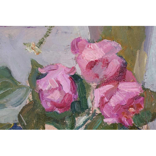 22 - 20th-century Russian school, still life study of pink roses in a vase, oil on canvas, 45.5 cm x 47 c... 