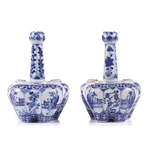 90 - A pair of Chinese blue & white quintal bulb vases, late Qing, with garlic mouth and painted with pan... 